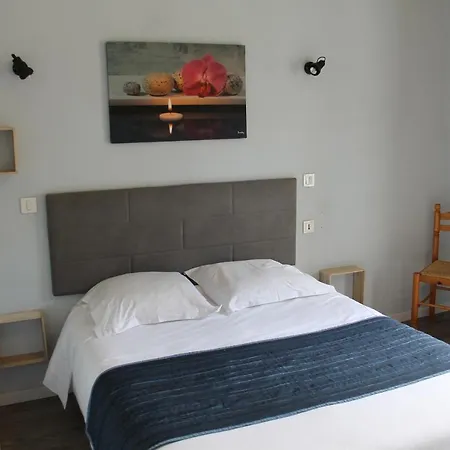 Logis Le Clément 2*