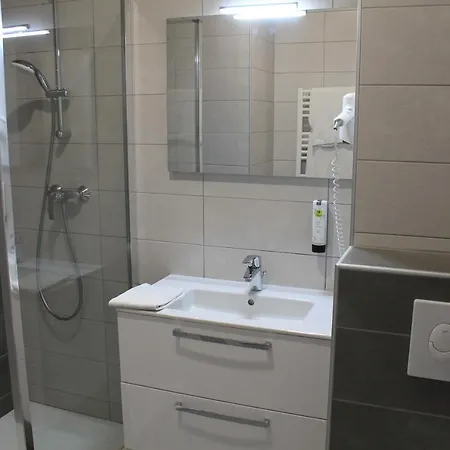 Logis Le Clement Hotell Saint-Clement-sur-Valsonne