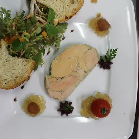 Restaurant Le Clément Hotel 2*