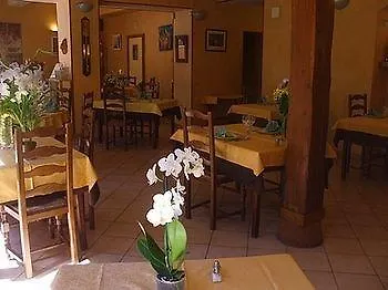 Logis Le Clement Hotell
