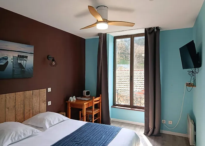 Logis Le Clement Saint-Clement-sur-Valsonne